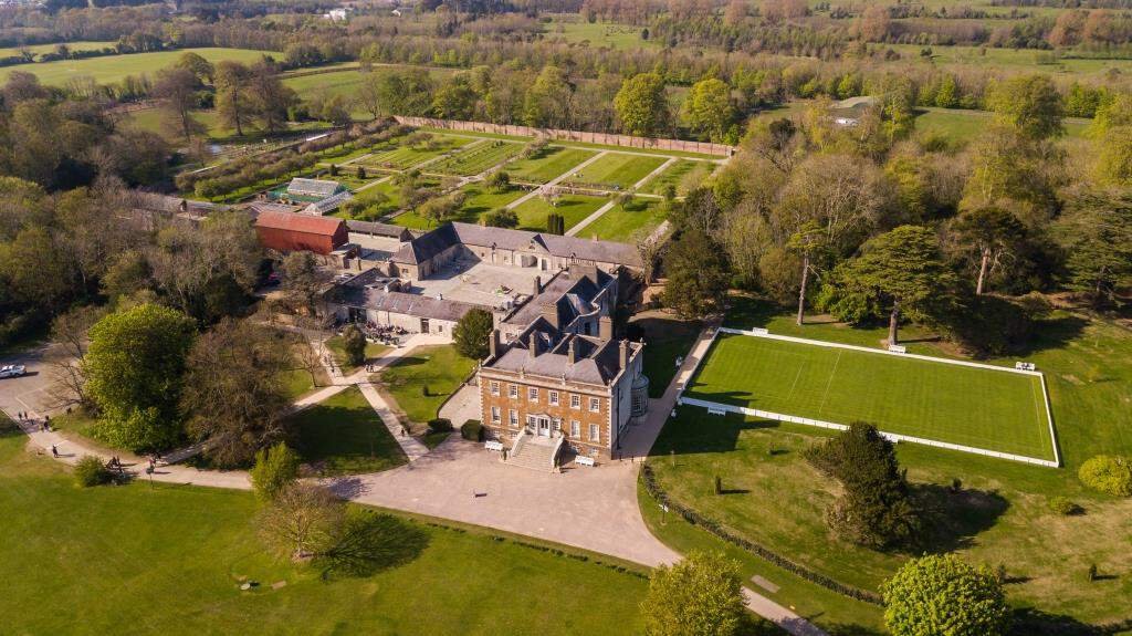 Newbridge House & Farm